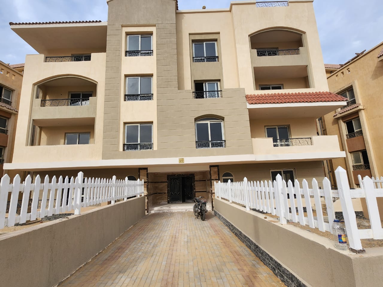 عمارة للبيع في كمبوند الخمائل 6 أكتوبر