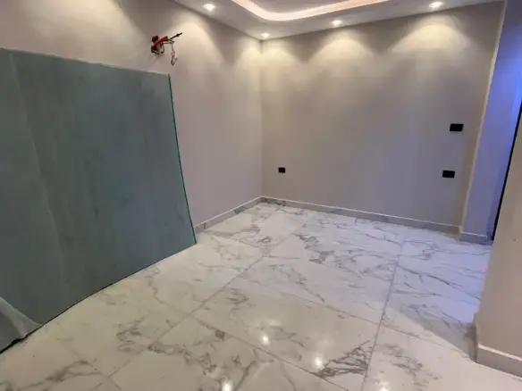 شقة للبيع بجانب مول العرب