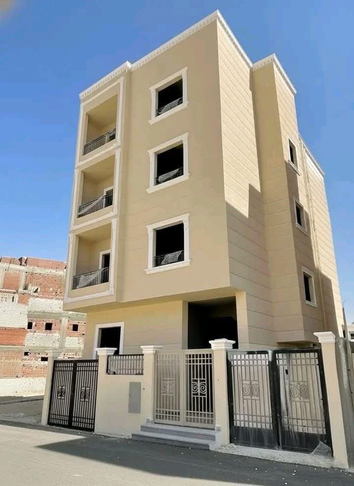 عمارة استثمارية للبيع في حدائق أكتوبر
