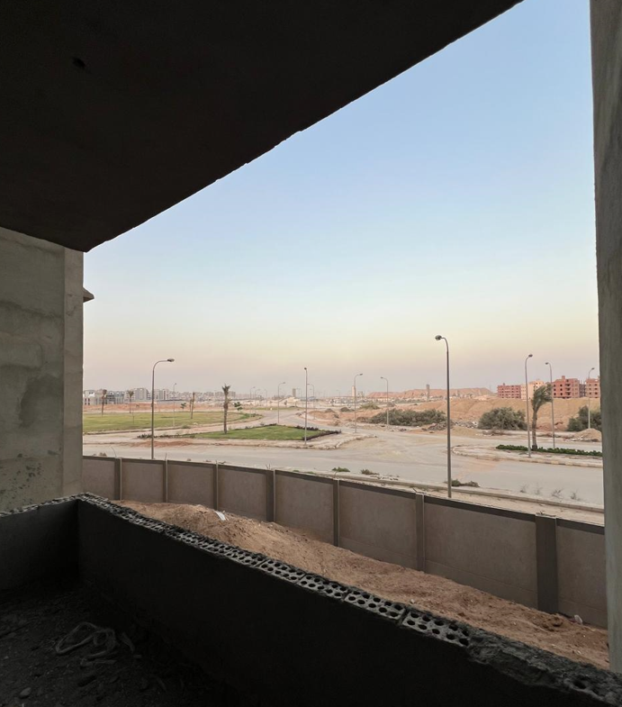 شقة للبيع حدائق اكتوبر فيو الاهرامات