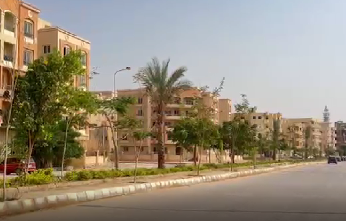 ارض مول للبيع حدائق اكتوبر