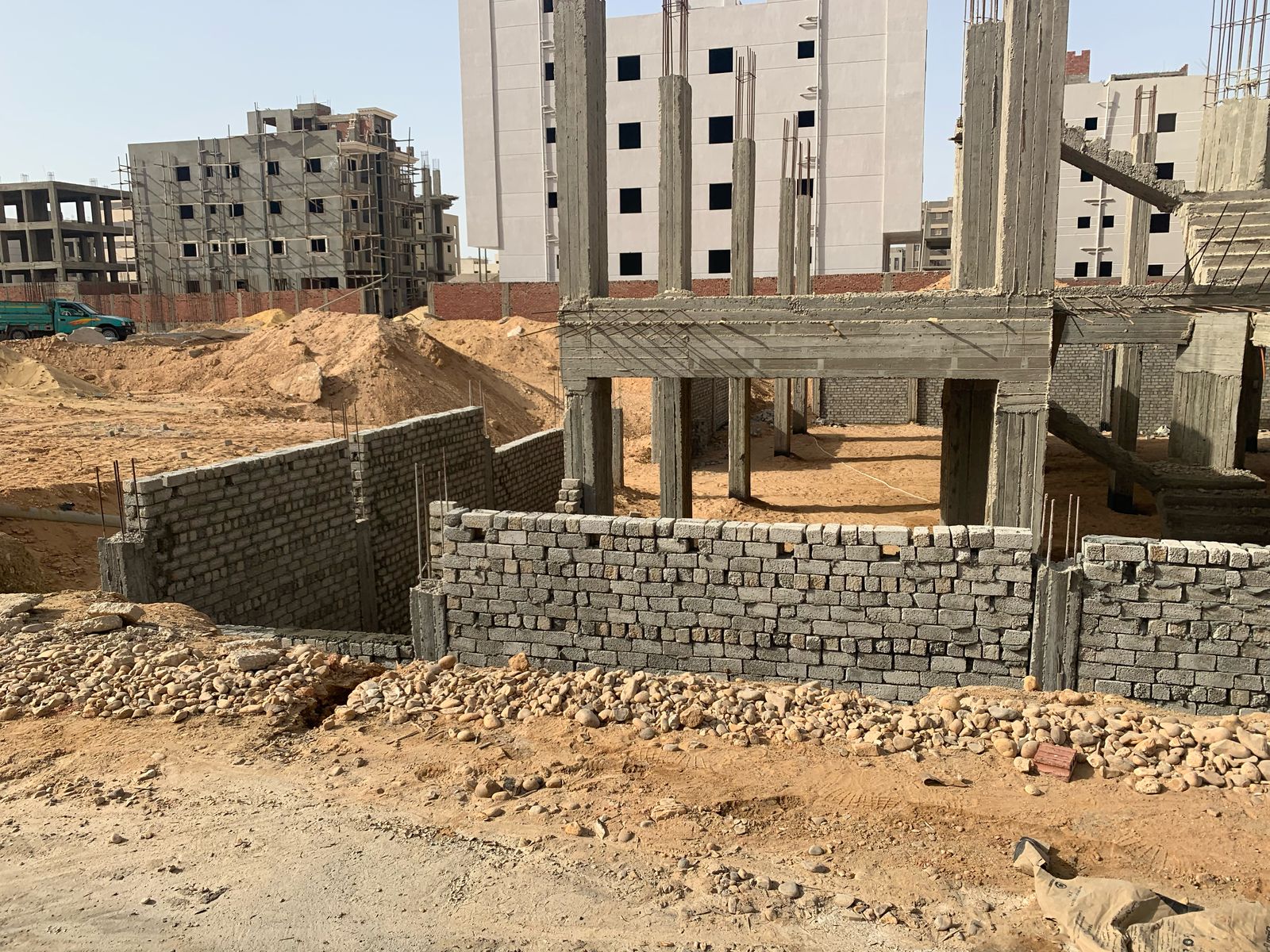 أرض للاستثمار في حدائق أكتوبر